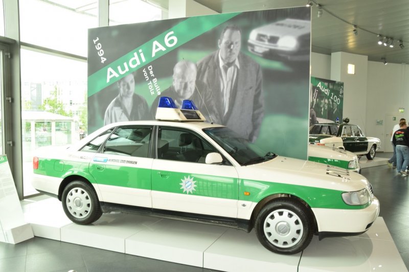 Audi 100 C4 2.6L polizei (1)